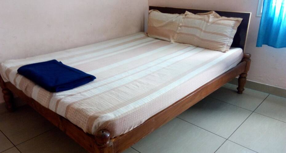 Abhi Deluxe Lodge, Hassan 2